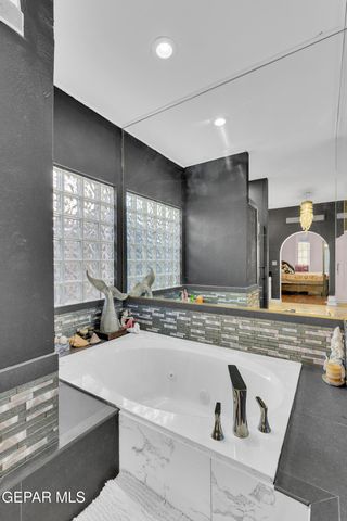 900 VIA REDONDA Court, El Paso, TX 79912