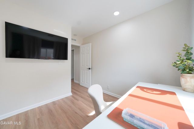 2303 Rosewood Avenue, Lancaster, CA 93535