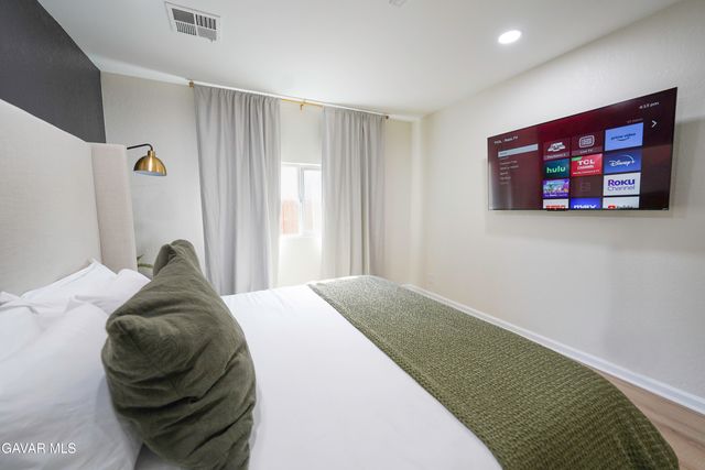 2303 Rosewood Avenue, Lancaster, CA 93535