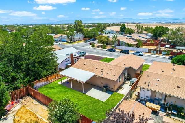 2303 Rosewood Avenue, Lancaster, CA 93535