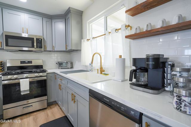 2303 Rosewood Avenue, Lancaster, CA 93535