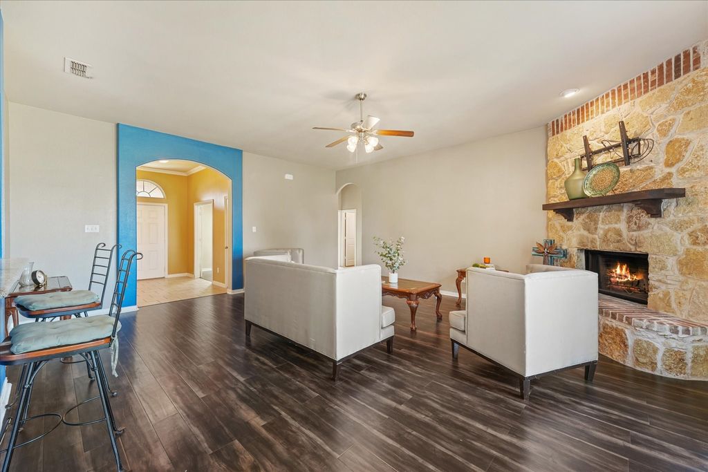 343 Cambridge Court, Waxahachie, TX 75167 — photo 3