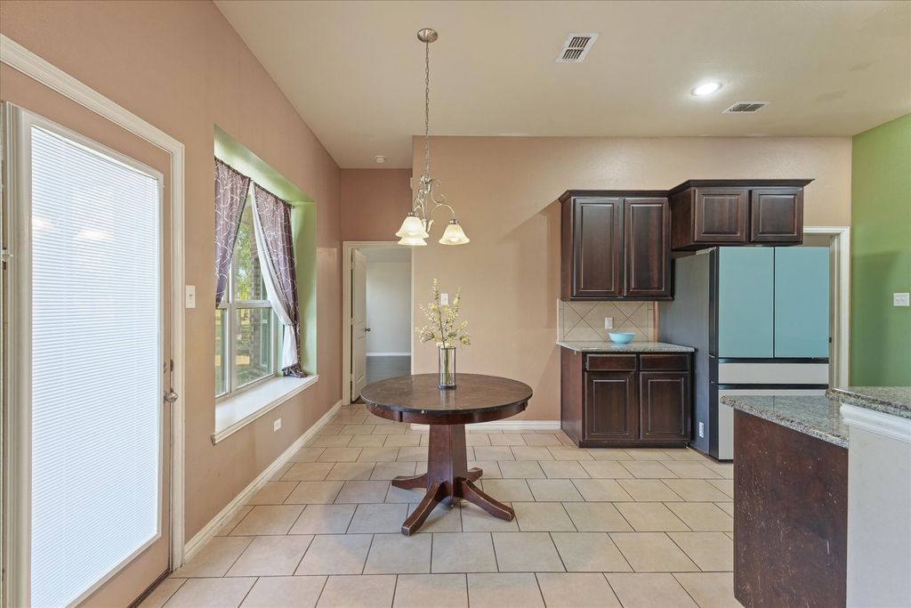 343 Cambridge Court, Waxahachie, TX 75167 — photo 4