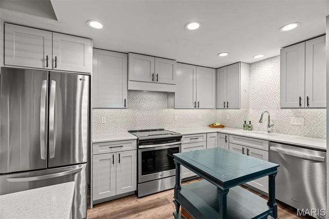3443 Commonwealth Avenue, Maplewood, MO 63143