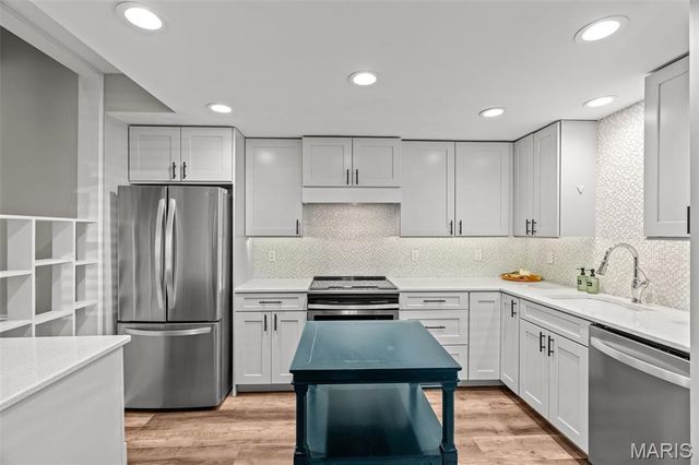3443 Commonwealth Avenue, Maplewood, MO 63143
