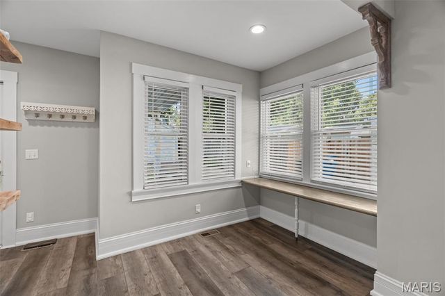 3443 Commonwealth Avenue, Maplewood, MO 63143