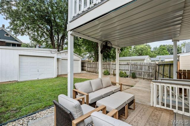 3443 Commonwealth Avenue, Maplewood, MO 63143