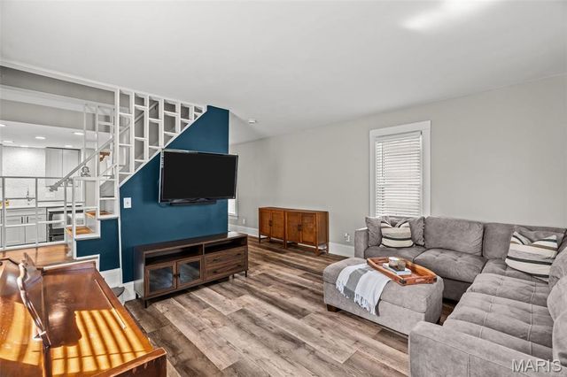 3443 Commonwealth Avenue, Maplewood, MO 63143