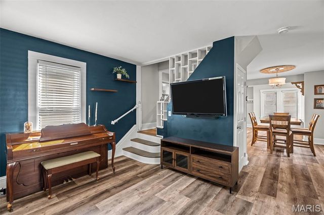 3443 Commonwealth Avenue, Maplewood, MO 63143