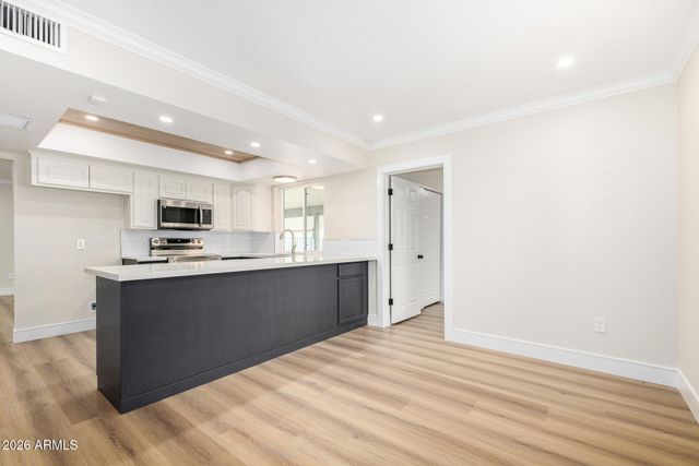 2511 E FOUNTAIN Street, Mesa, AZ 85213