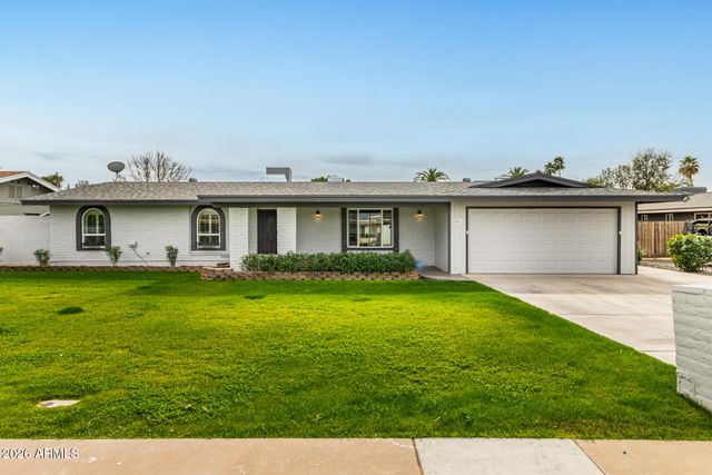 2511 E FOUNTAIN Street, Mesa, AZ 85213