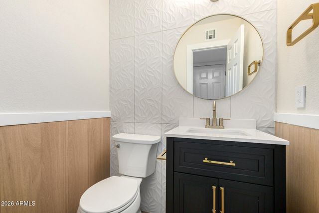 2511 E FOUNTAIN Street, Mesa, AZ 85213