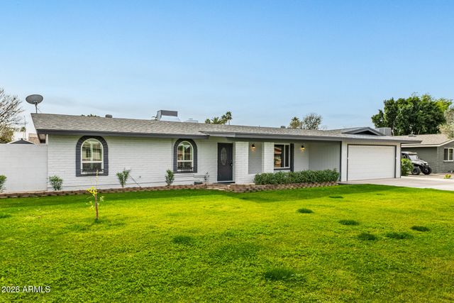 2511 E FOUNTAIN Street, Mesa, AZ 85213