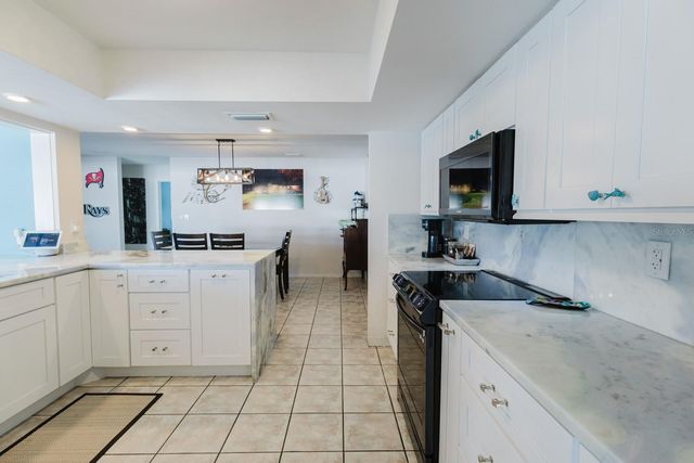 6300 16TH STREET S, St Petersburg, FL 33705