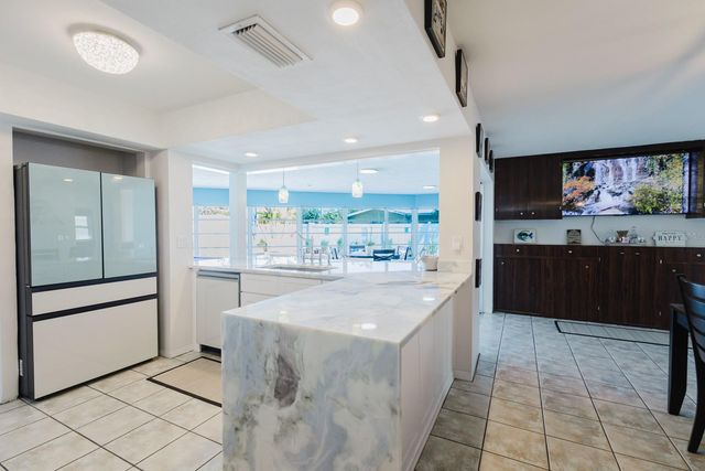 6300 16TH STREET S, St Petersburg, FL 33705