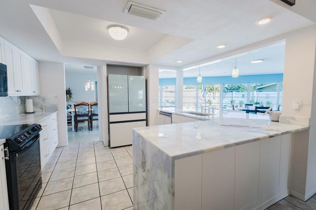 6300 16TH STREET S, St Petersburg, FL 33705