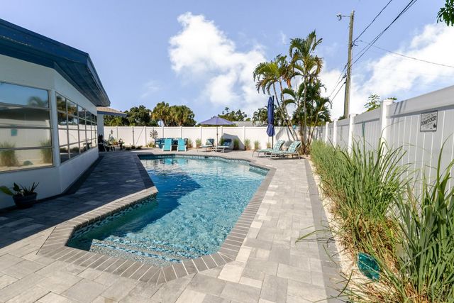 6300 16TH STREET S, St Petersburg, FL 33705