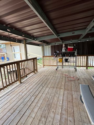 108 River Run, Poteet, TX 78065
