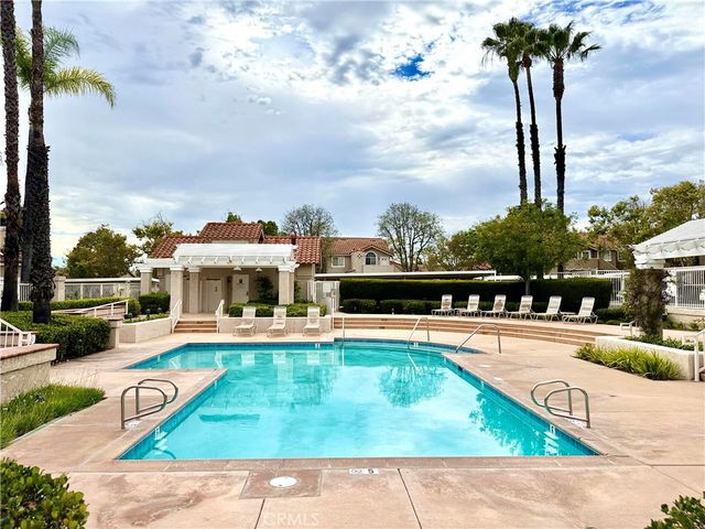 65 Via Cresta, Rancho Santa Margarita, CA 92688