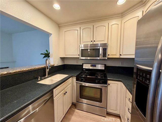 65 Via Cresta, Rancho Santa Margarita, CA 92688