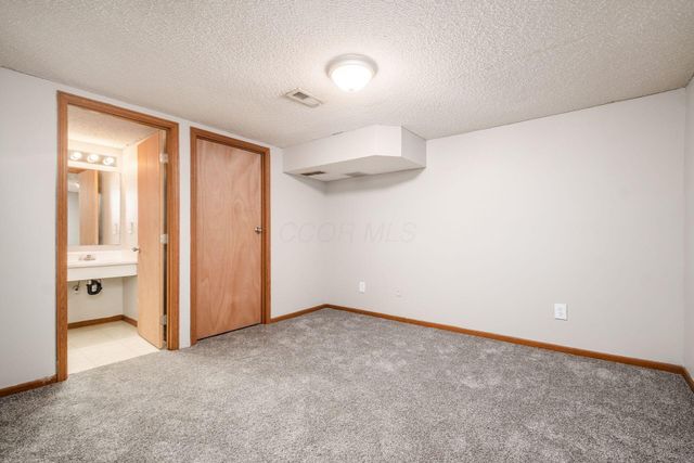 167 Macenroe Drive, 32B, Blacklick, OH 43004