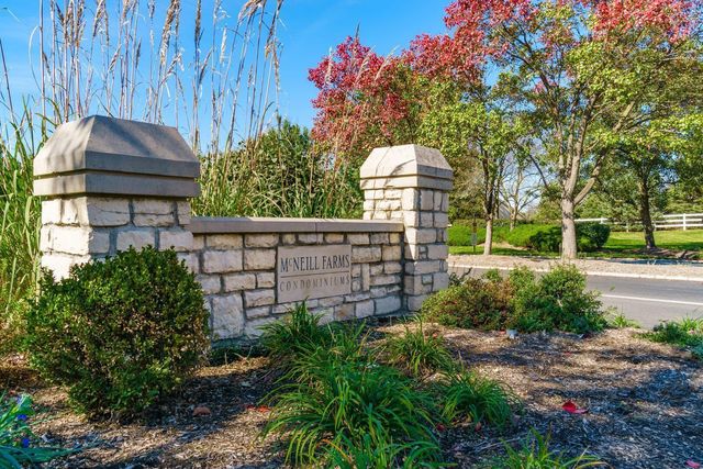 167 Macenroe Drive, 32B, Blacklick, OH 43004