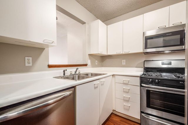 167 Macenroe Drive, 32B, Blacklick, OH 43004