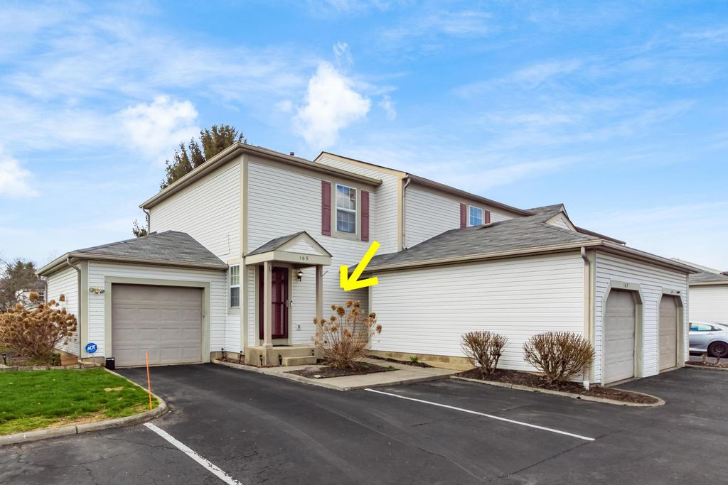 167 Macenroe Drive, 32B, Blacklick, OH 43004