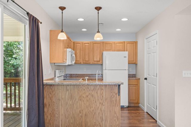 212 Candlestick Road, Branson, MO 65616