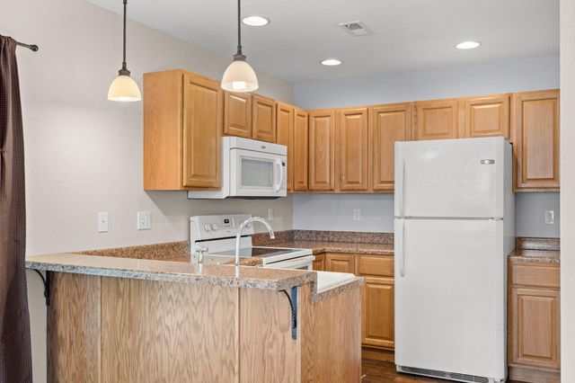 212 Candlestick Road, Branson, MO 65616