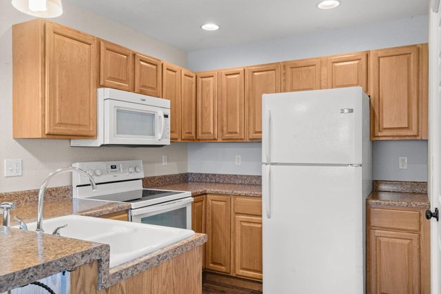 212 Candlestick Road, Branson, MO 65616