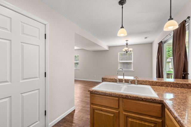 212 Candlestick Road, Branson, MO 65616