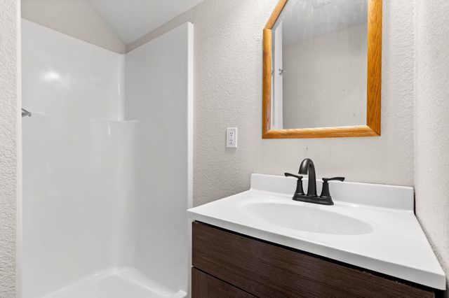 212 Candlestick Road, Branson, MO 65616