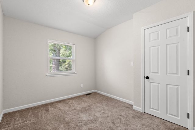 212 Candlestick Road, Branson, MO 65616