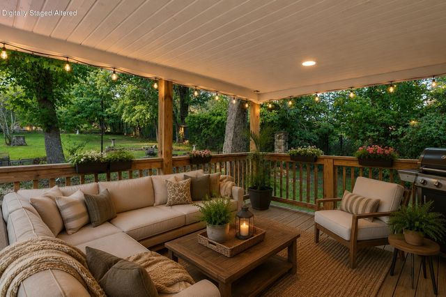 212 Candlestick Road, Branson, MO 65616