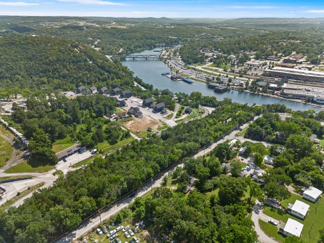 212 Candlestick Road, Branson, MO 65616