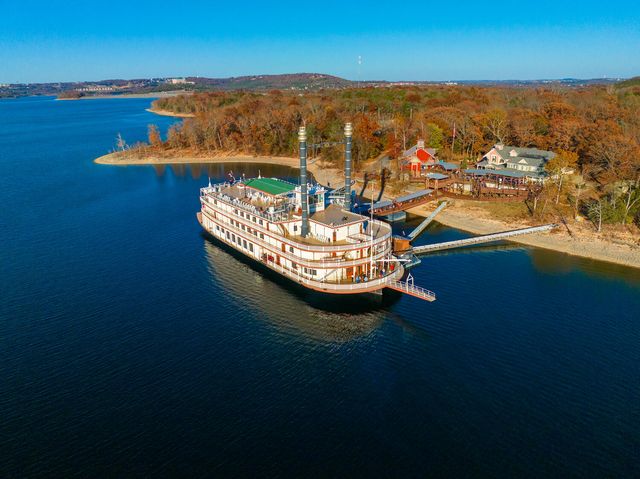 212 Candlestick Road, Branson, MO 65616