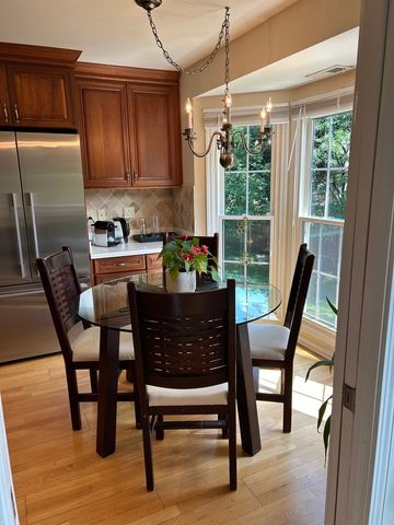 1134 Spring Garden Circle 48, Naperville, IL 60563