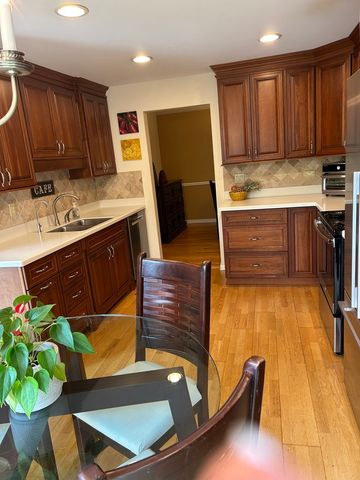 1134 Spring Garden Circle 48, Naperville, IL 60563