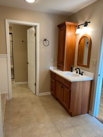 1134 Spring Garden Circle 48, Naperville, IL 60563