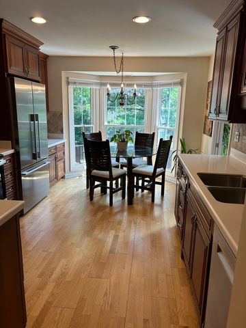 1134 Spring Garden Circle 48, Naperville, IL 60563
