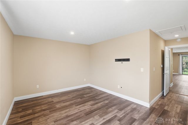 1823 Sheltering Tree Drive, West Carrollton, OH 45449