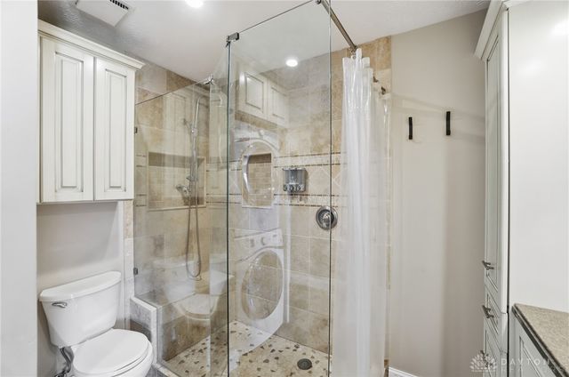 1823 Sheltering Tree Drive, West Carrollton, OH 45449