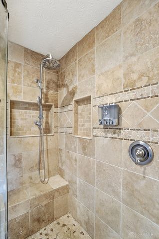 1823 Sheltering Tree Drive, West Carrollton, OH 45449