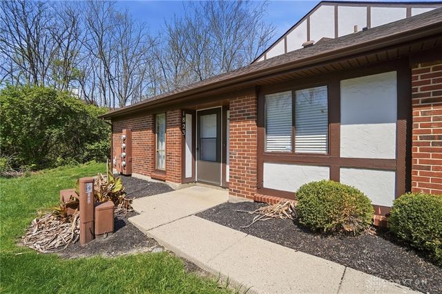 1823 Sheltering Tree Drive, West Carrollton, OH 45449