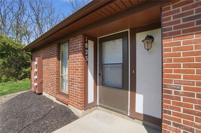 1823 Sheltering Tree Drive, West Carrollton, OH 45449