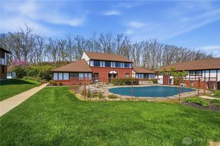 1823 Sheltering Tree Drive, West Carrollton, OH 45449