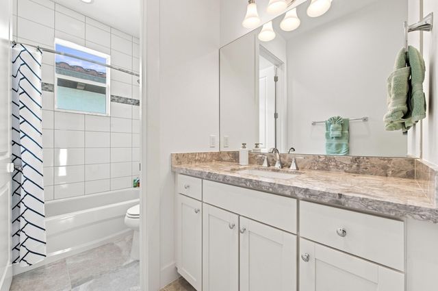 8015 Hobbes Way, Palm Beach Gardens, FL 33418
