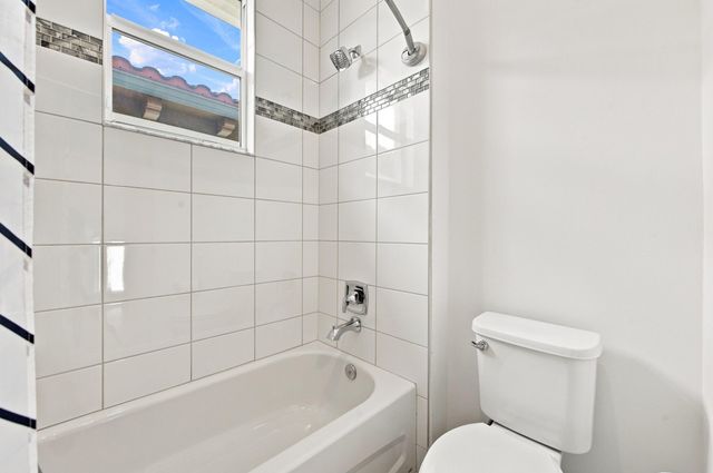 8015 Hobbes Way, Palm Beach Gardens, FL 33418