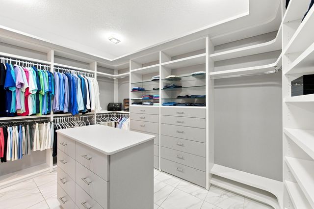 8015 Hobbes Way, Palm Beach Gardens, FL 33418